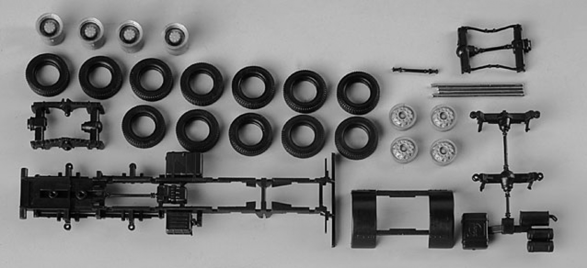 082532 MAN LKW-Fahrgestell 4-achs für Kipper Inhalt: 2 Stück * Herpa Restb.2