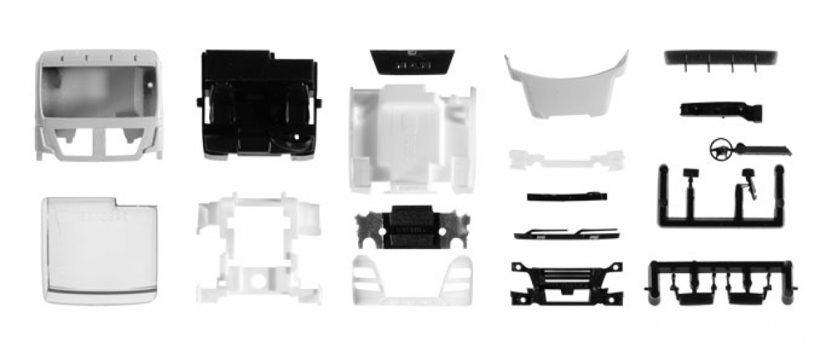 084741 Fahrerhaus MAN TGX XL Euro 6c mit Windleitblech Inhalt: 2 Stück Herpa Restb.2