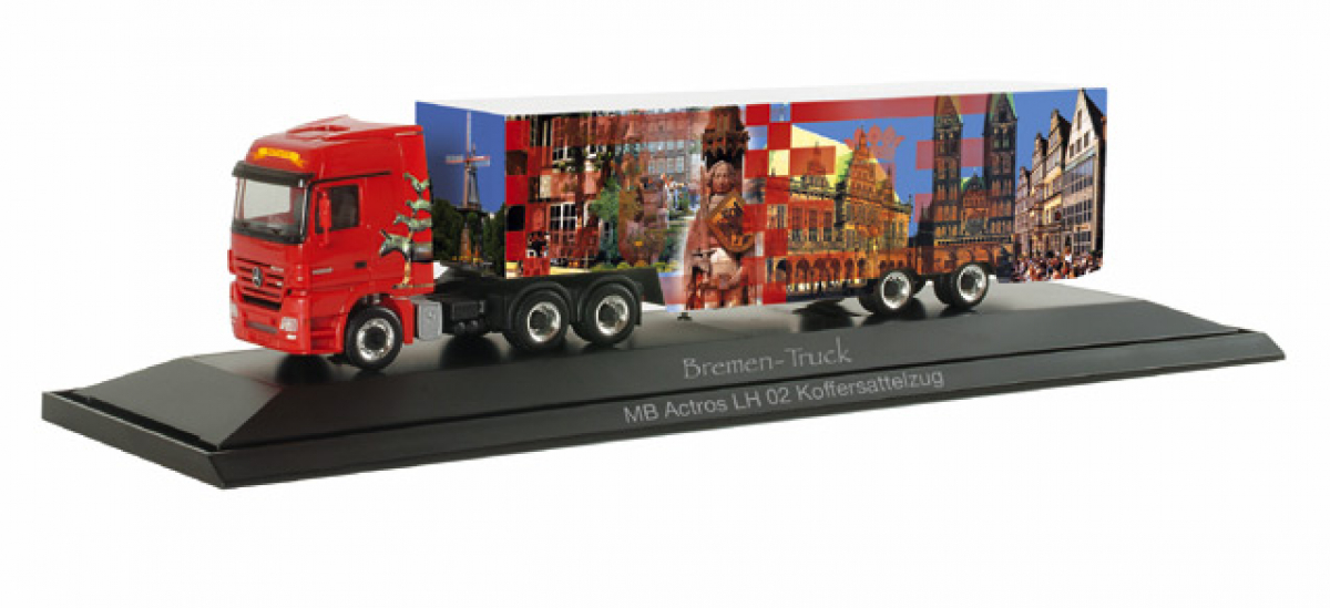 120715 Mercedes-Benz Actros LH '02 Koffer-Sattelzug "Bremen" Herpa PC