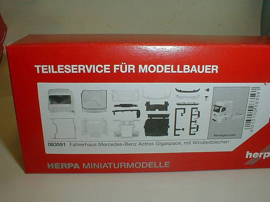 083591 Mercedes-Benz Actros Gigaspace Fahrerhaus mit Windleitblech und Chas: * Herpa