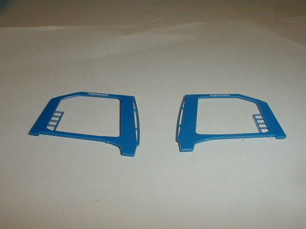 Rahmenteile links + rechts für Eurolohr Autotransporter Motorwagen* * Herpa