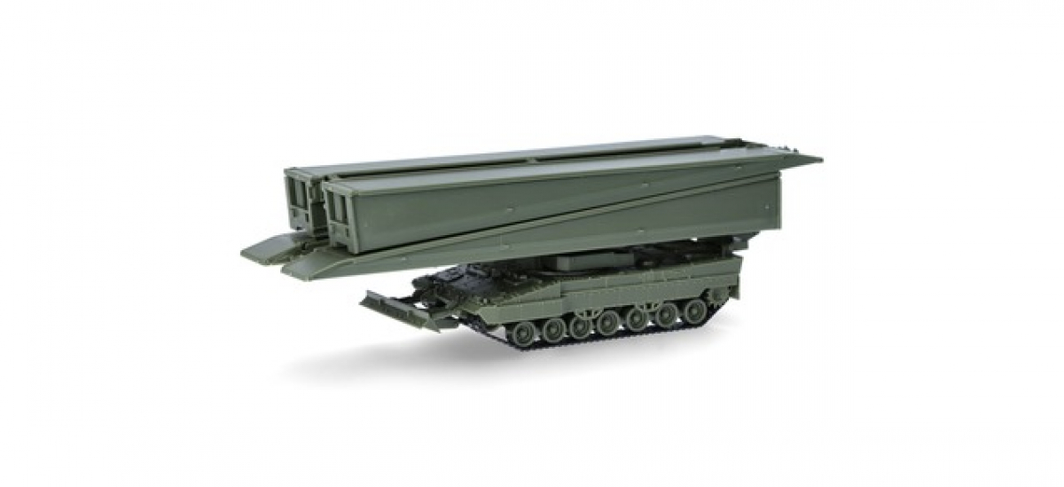 746861 Brückenlegepanzer Leguan 26m, undekoriert Herpa