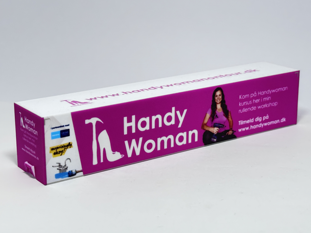 Koffer Aufbau für Auflieger "Handy Woman" Herpa