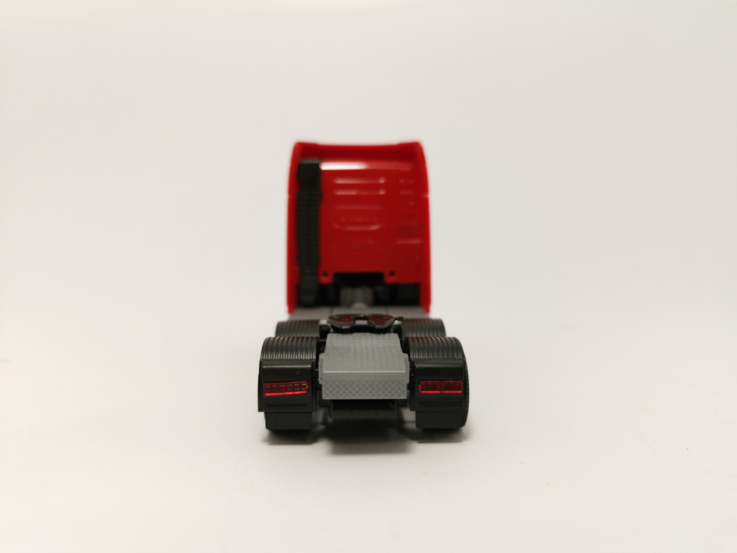 305792  Volvo FH GL 6x2 Zugmaschine mit Lampenbügel und zwei Rundumleuchten, rot