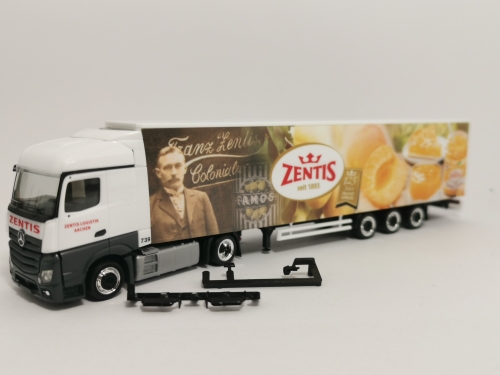 308878  Mb  Actros Streamspace 2.5 Kühlkoffer-Lowliner-Sattelzug "125 Jahre Zentis" Herpa