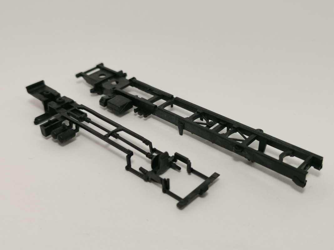 Mercedes Benz Fahrgestell 2-teilig 3-achs (baugl. 302869) Herpa
