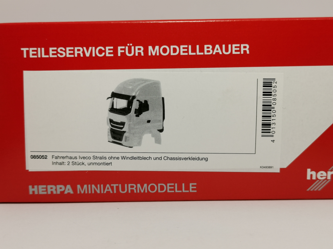 085052 Fahrerhaus Iveco Stralis ohne Windleitblech und Chassisverkleidung Herpa