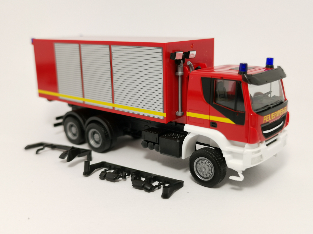 094610  Iveco Trakker Wechsellader-LKW "Feuerwehr" Herpa