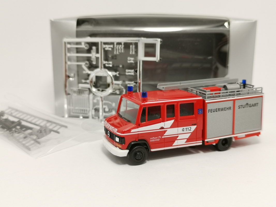 920155 Mb T2 LF 8/6 "Feuerwehr Stuttgart" Herpa