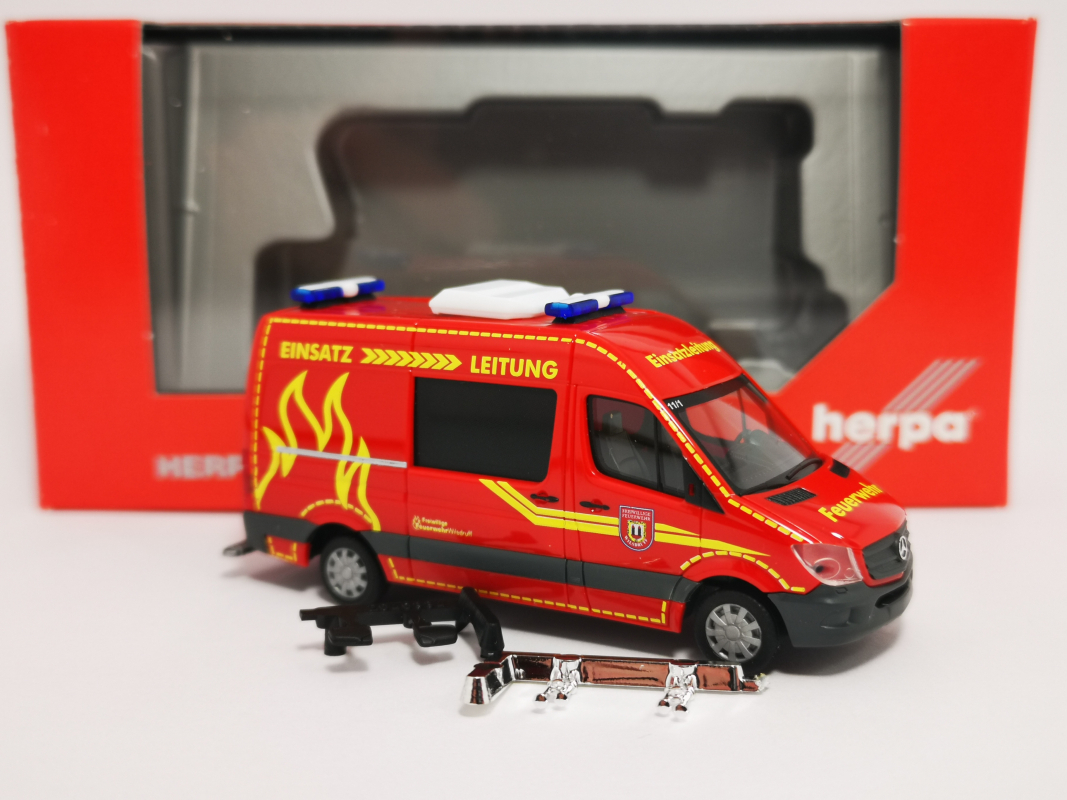 093491 Mercedes-Benz Sprinter Hochdach "Feuerwehr Wilsdruff" Herpa