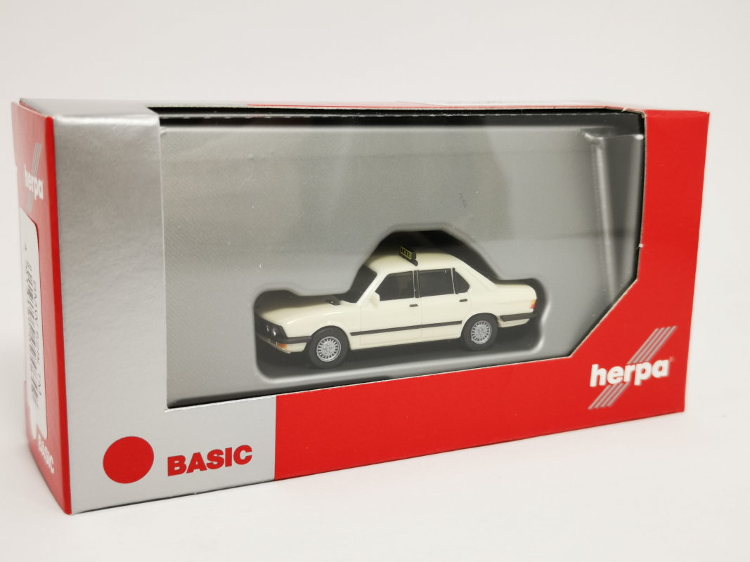 094849  BMW 528i "Taxi" Herpa