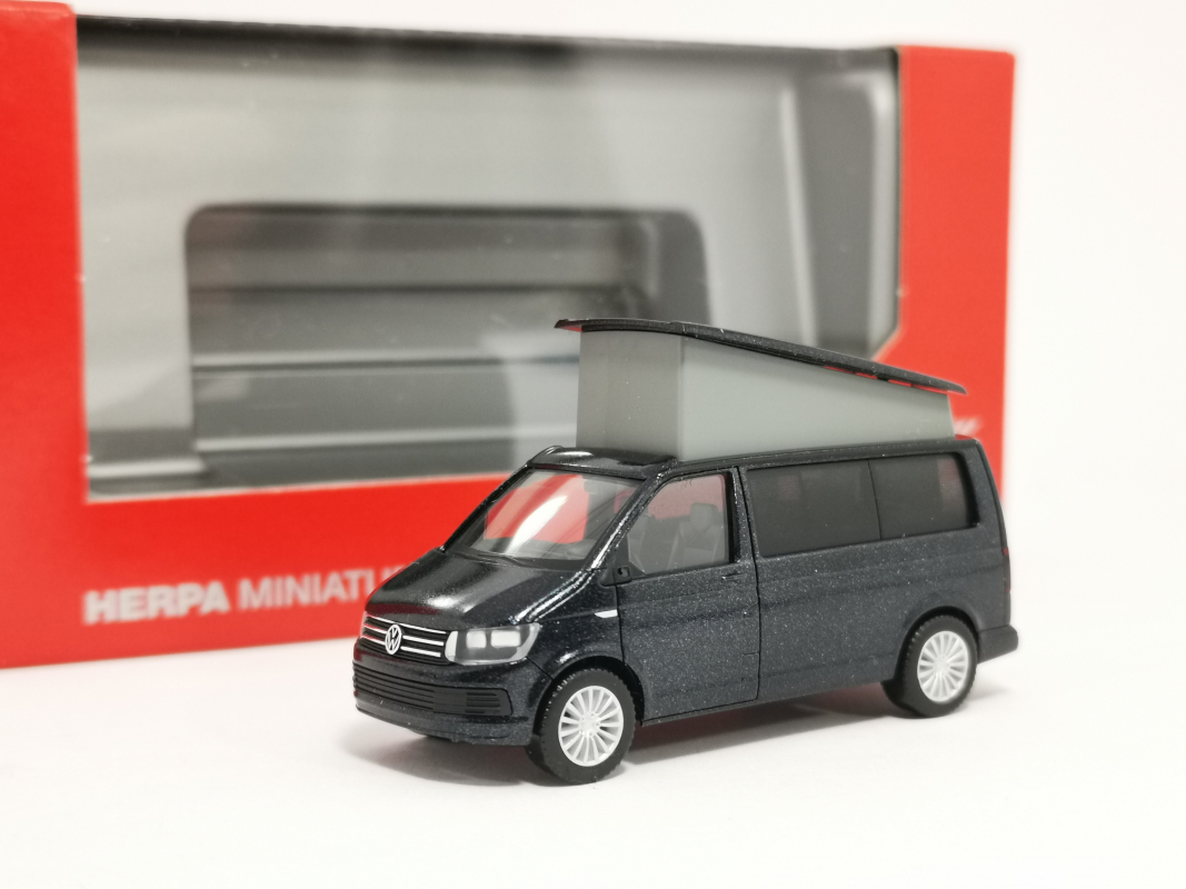 038744 VW T6 California starlight blue metallic Herpa