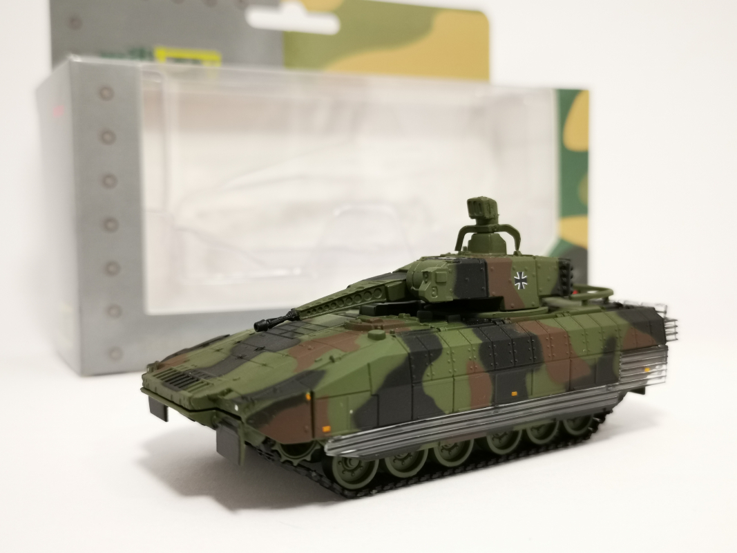 745437 Schützenpanzer Puma, dekoriert Herpa