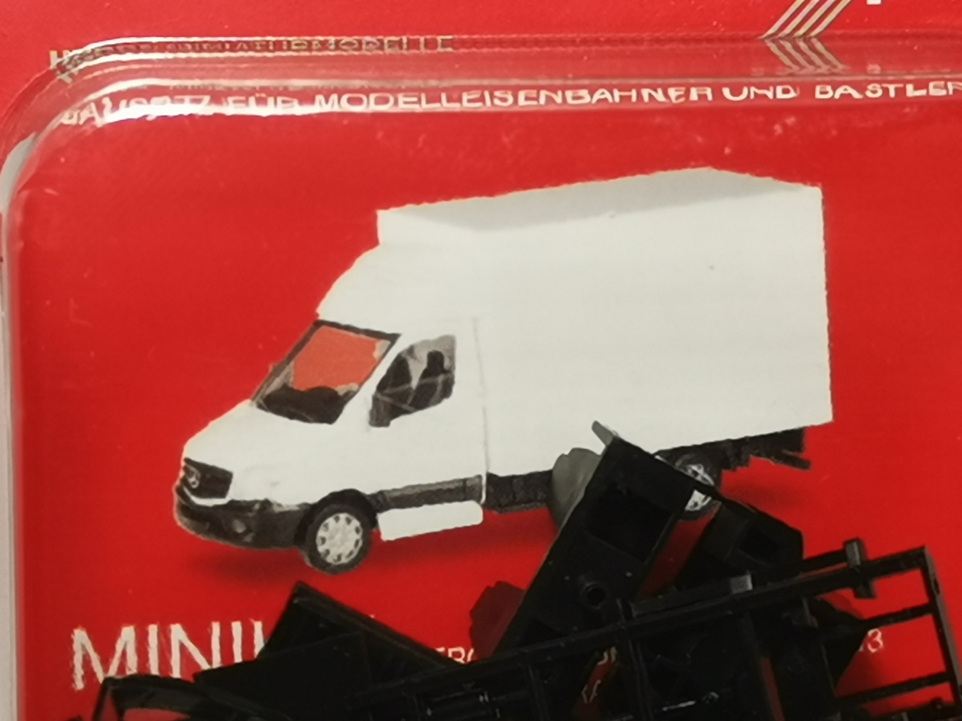 013437  Herpa MiniKit: Mb Sprinter mit Kofferaufbau, weiß Herpa