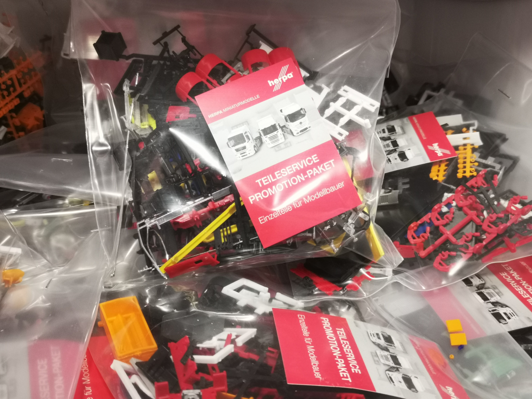 1x Bastelbeutel Teilepaket Klein 915694 Herpa