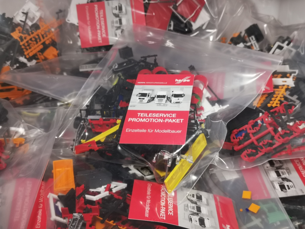 1x Bastelbeutel Teilepaket Klein 915694 Herpa