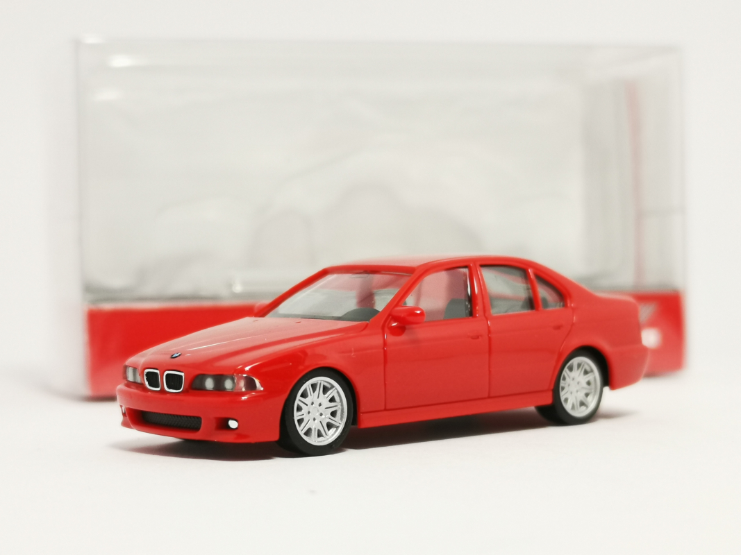 022644 BMW M5, rot 002 Herpa