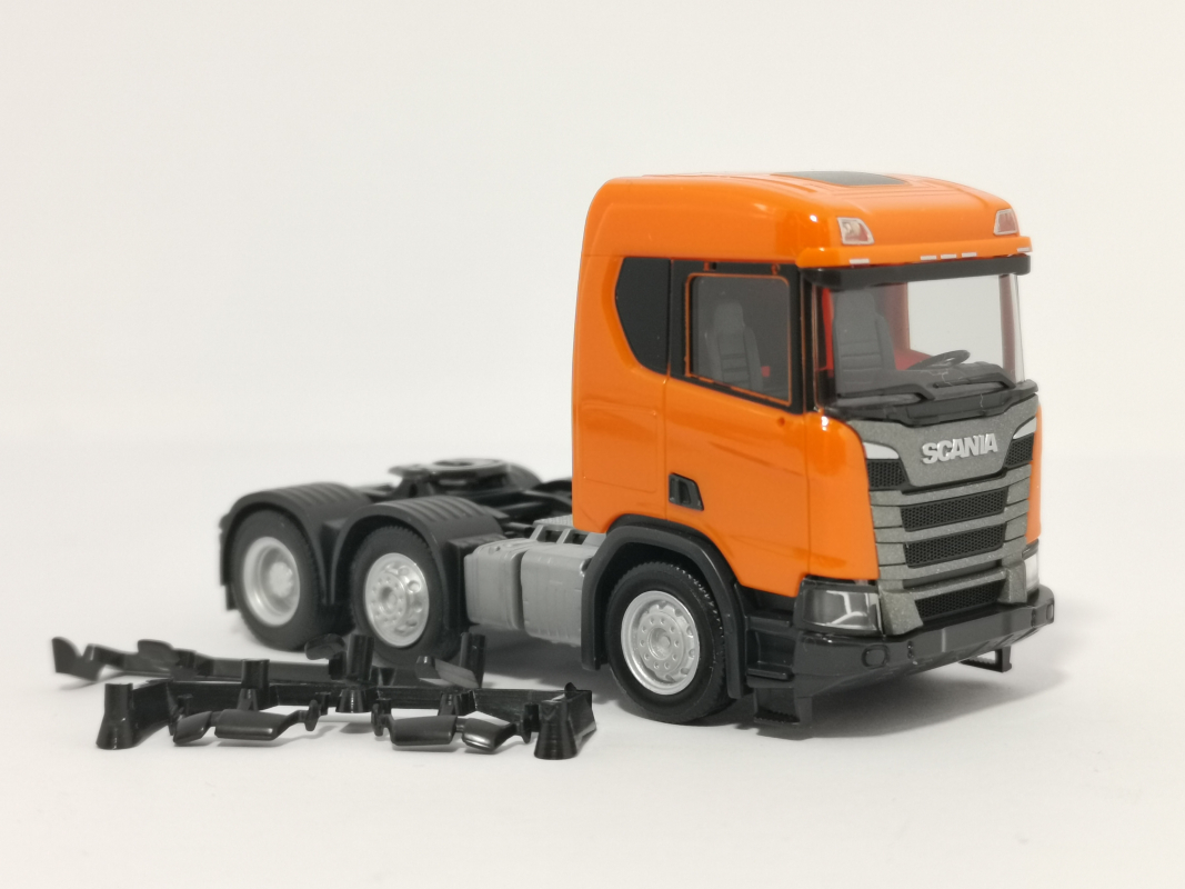 309028-002 Scania CR XT ND Zugmaschine 3-Achs, orange Herpa