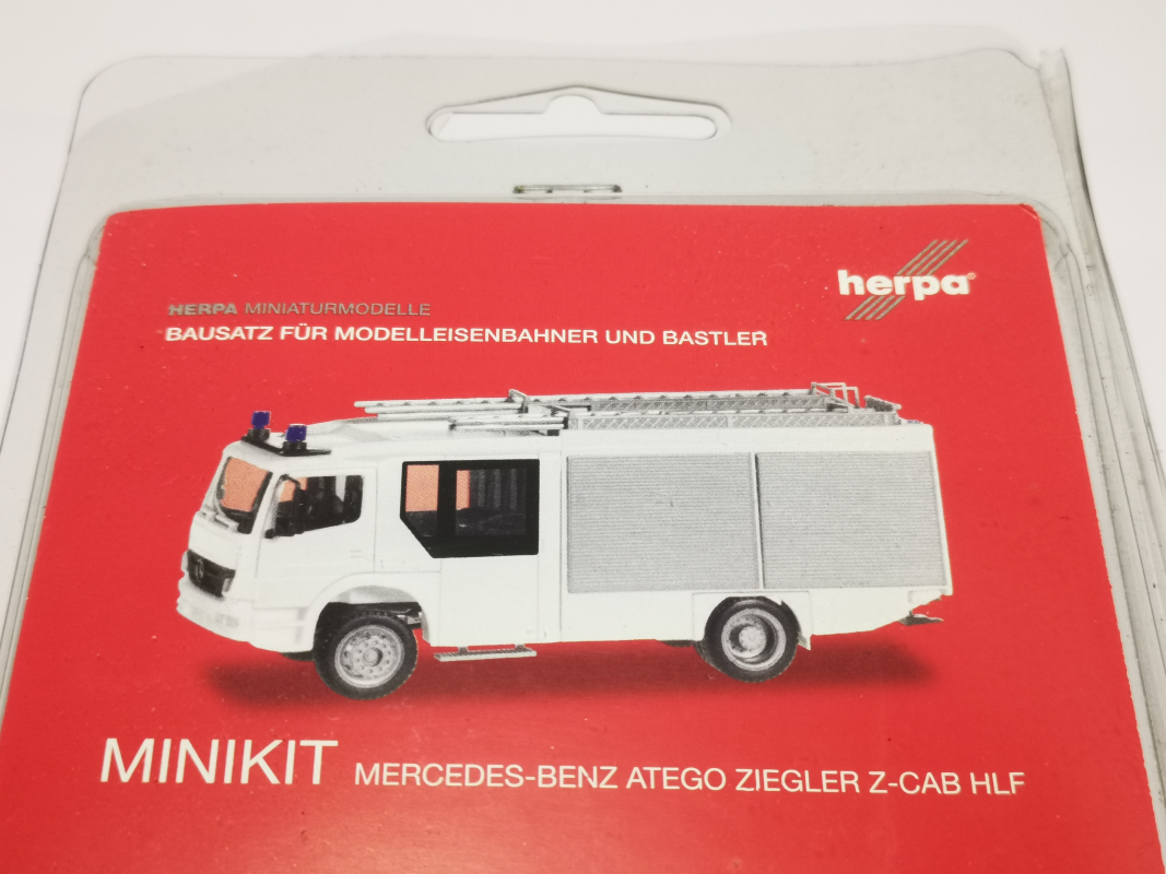 012980 Mb Atego Ziegler Z-Cab HLF** Herpa