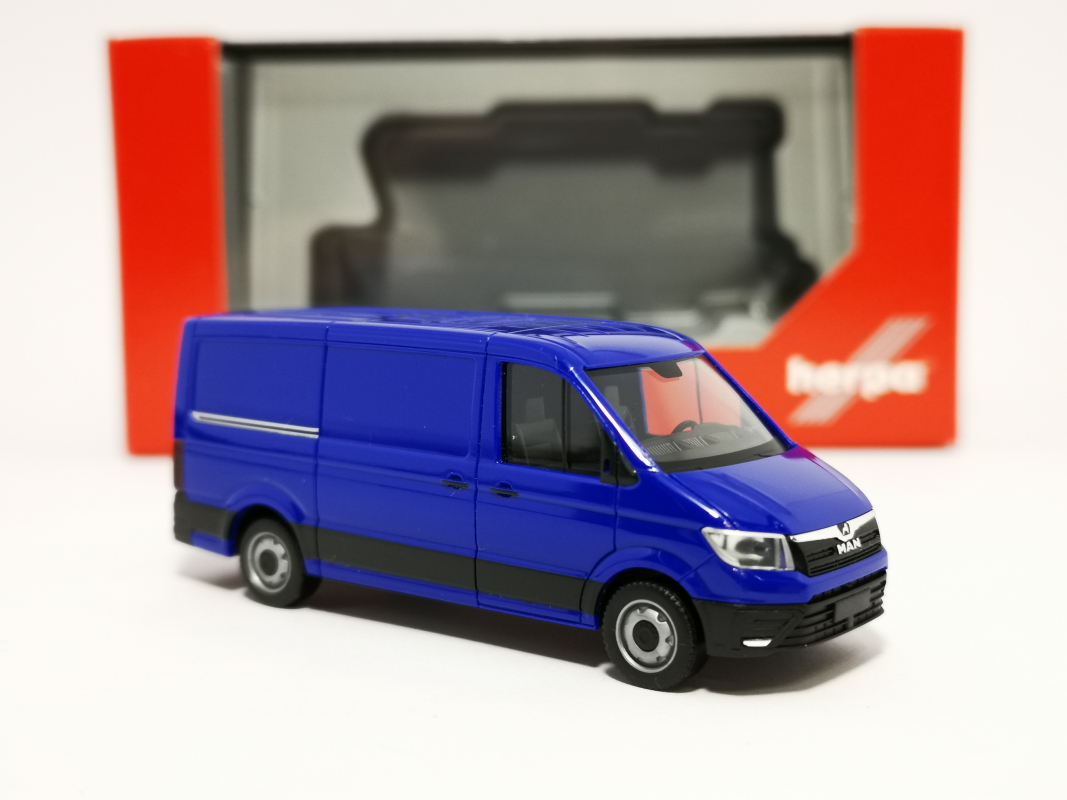 095853 MAN TGE Kasten Flachdach, ultramarinblau Herpa