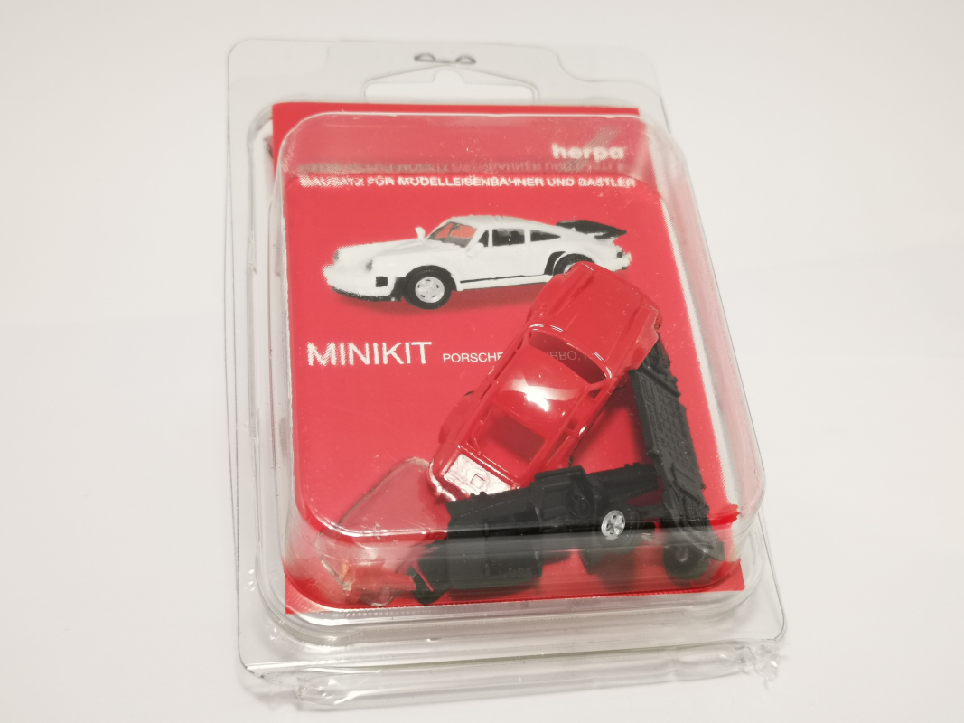 013307 Herpa MiniKit: Porsche 911 Turbo, feuerrot 002