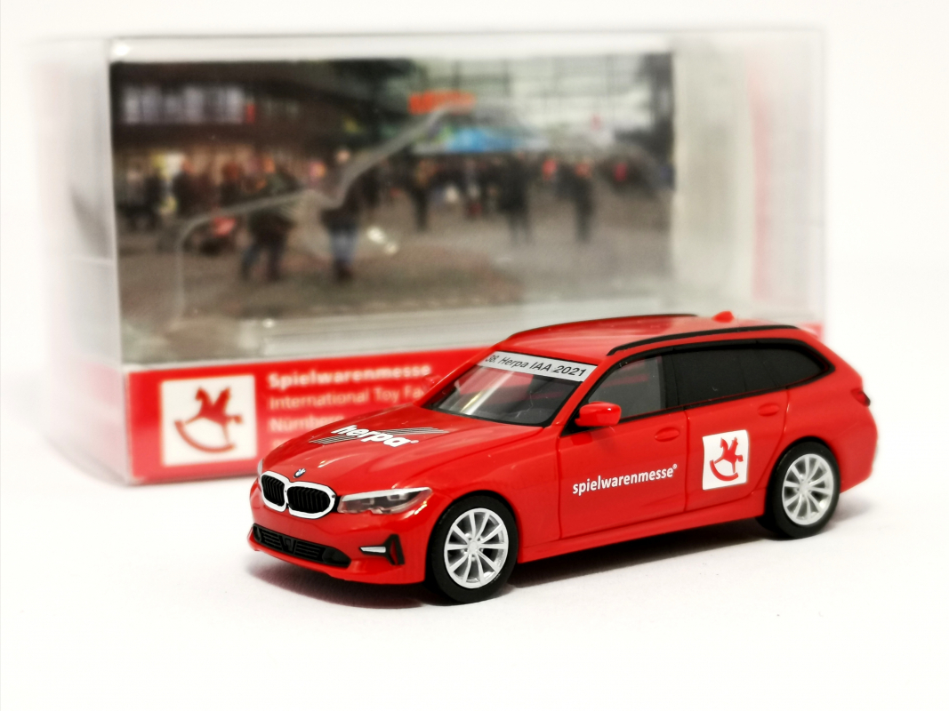 943918 BMW 3er Touring 38. Spielwarenmesse 2021 Herpa