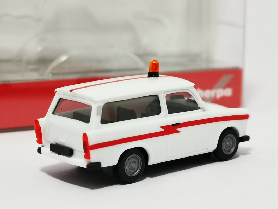 946711 Trabant 601 Uni. "Dispatcher" Herpa