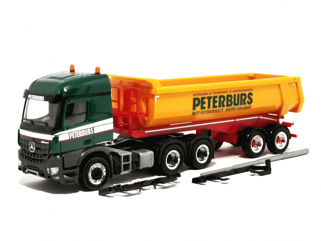 313766 Mercedes-Benz Arocs 6x4 Rundmulden-Sattelzug „Peterburs“ Herpa