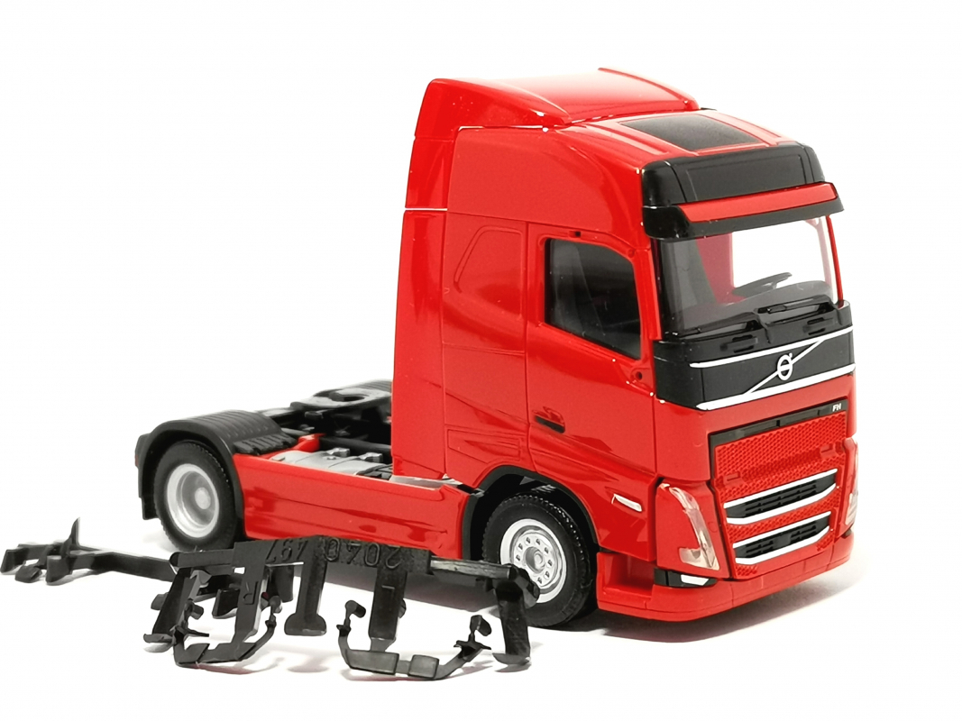 313612 Volvo FH Gl. 2020 Maximale Ausstattung Zugmaschine, rot Herpa*Restbestand