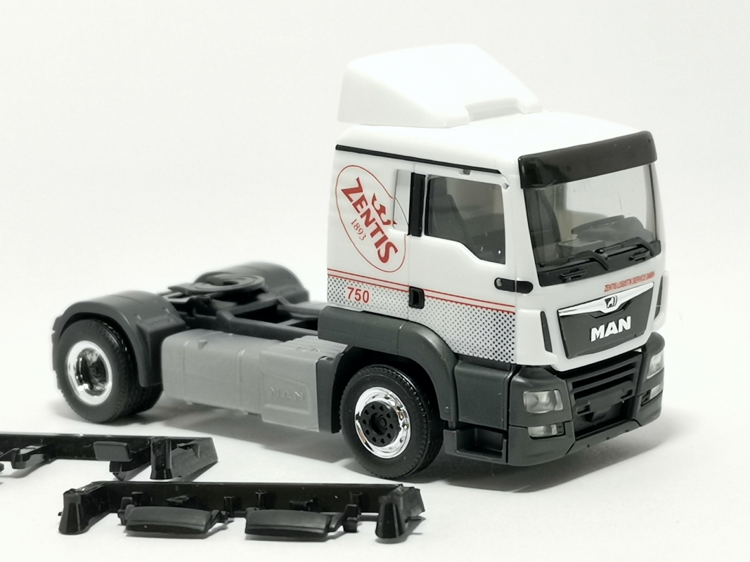 MAN TGS LX Zugmaschine „Zentis“ Herpa