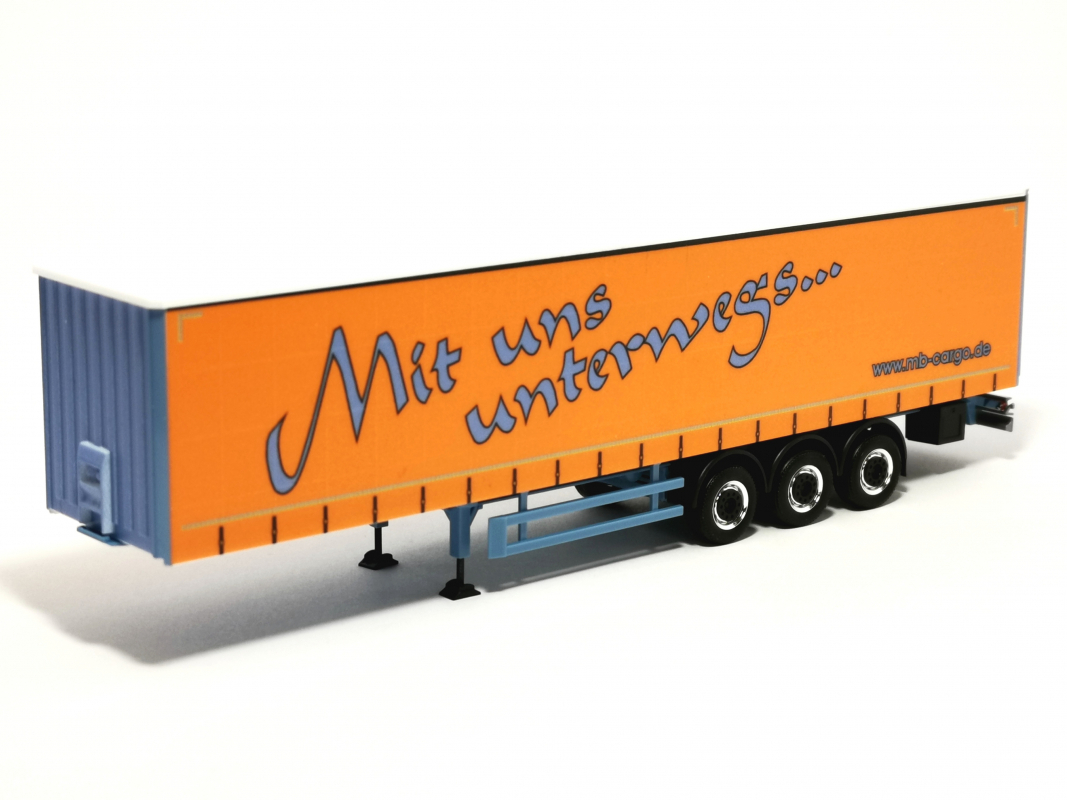 Gardinenplanen Auflieger „MB Cargo“ Herpa