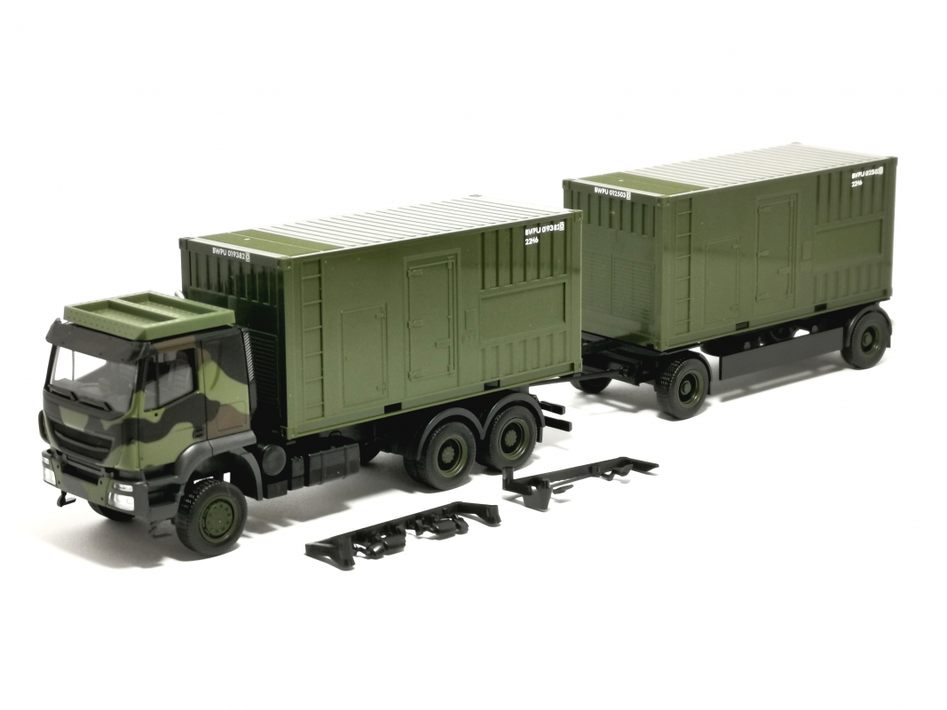 746847 Iveco Trakker Container-Hängerzug mit Stromaggregat „Bundeswehr“ Herpa