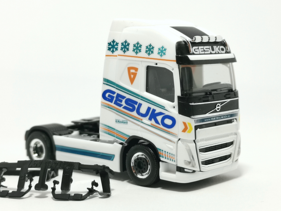 Volvo FH Gl. XL 2020 Zugmaschine „GESUKO“ Herpa