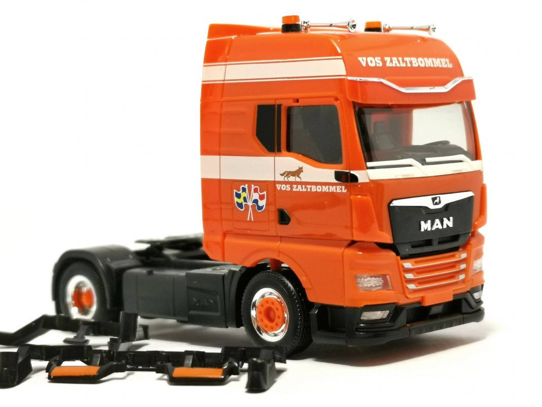MAN TGX GX Zugmaschine "Vos Zaltbommel“ Herpa