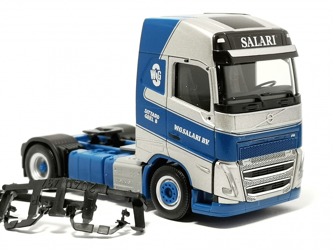 Volvo FH Gl. 2020 Zugmaschine „Salari“ Zugmaschine Herpa