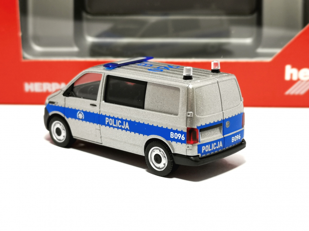 097109 VW T 6.1 Bus „Policja Polen“ Herpa