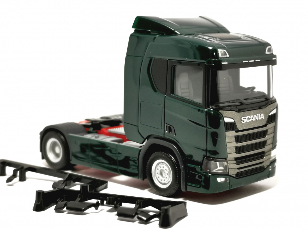 307642-003 Scania CR 20 ND Zugmaschine, dunkelgrün Herpa - SALE