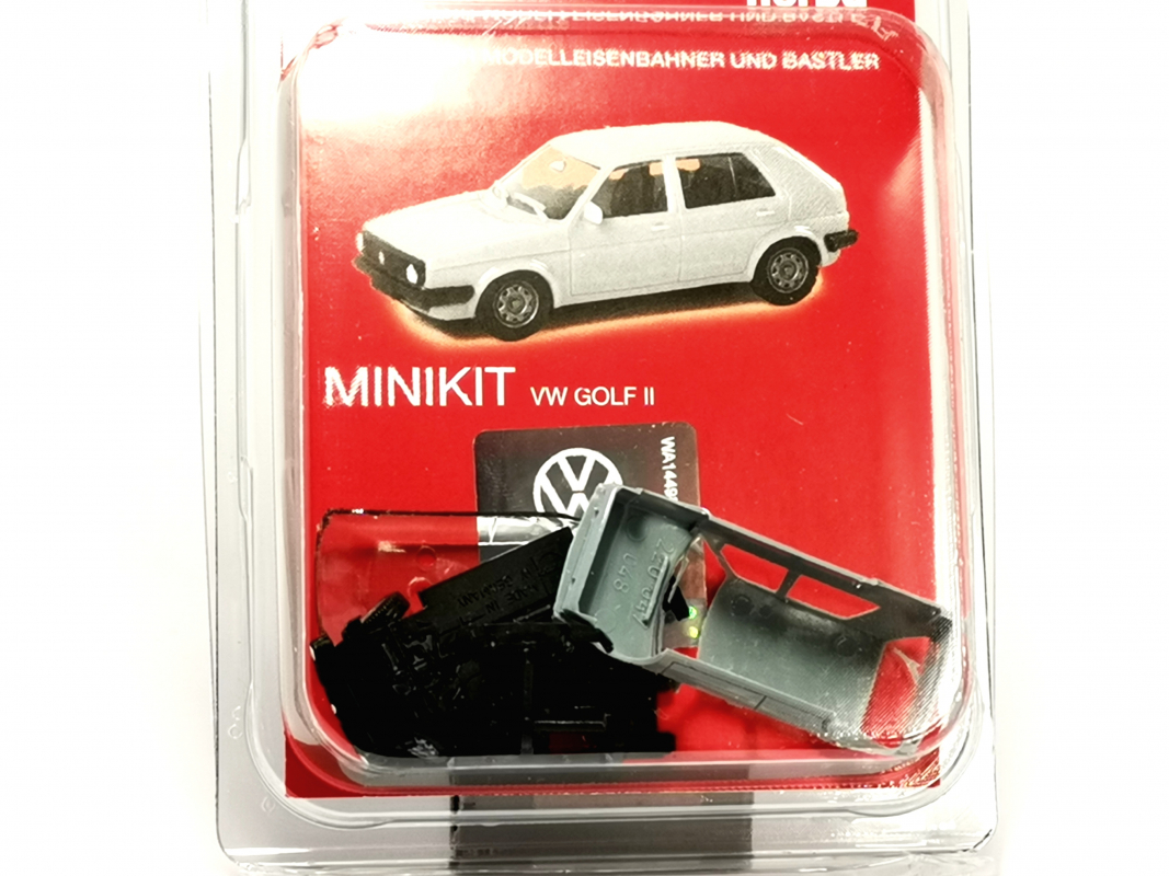 012195-009 Minikit VW Golf II 4-türig, fehgrau Herpa