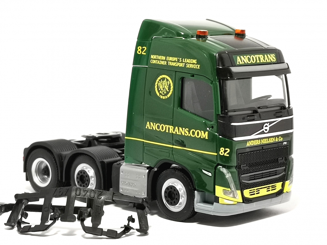 Volvo FH Gl. (2020) 6x2 Zugmaschine „Ancotrans“ Herpa