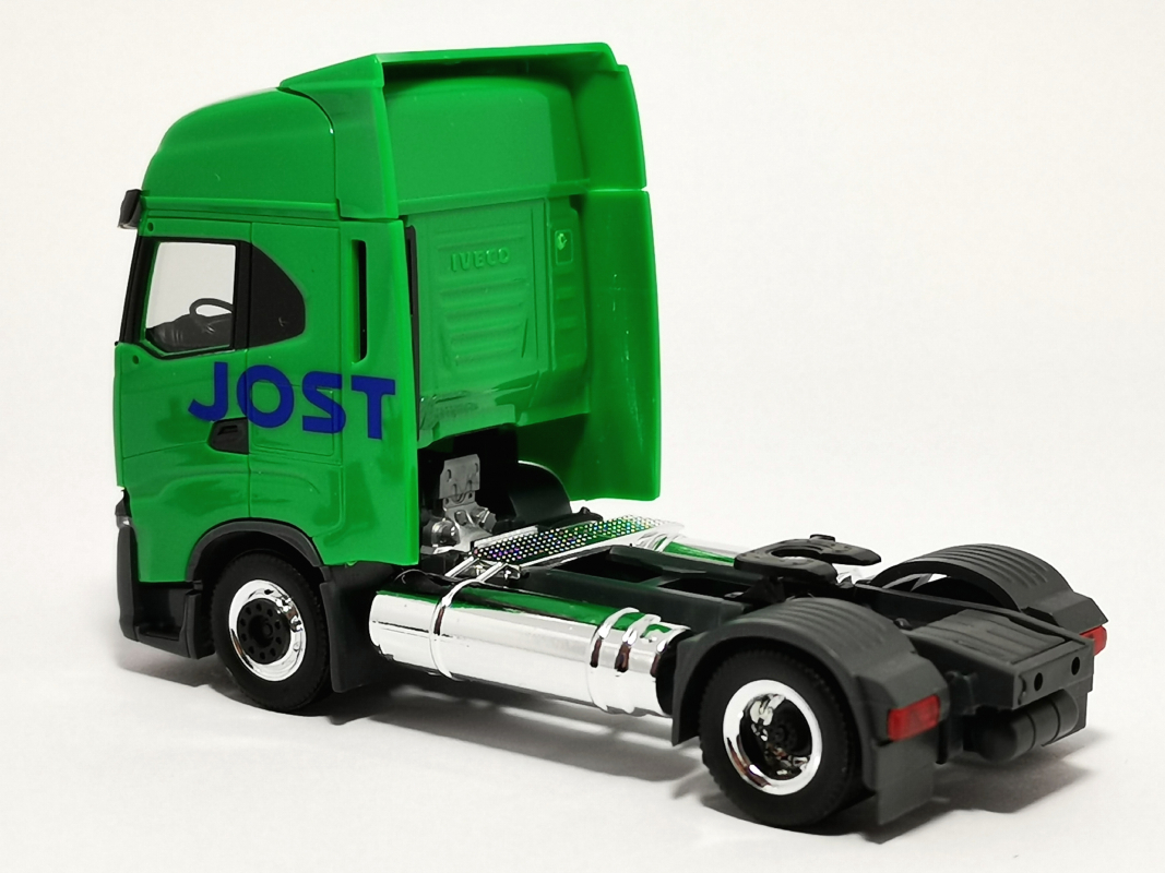 Iveco S-Way LNG Zugmaschine „Jost Group“ Herpa