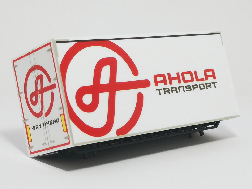 Koffer Aufbau 7,45m „Ahola Transport“  Herpa