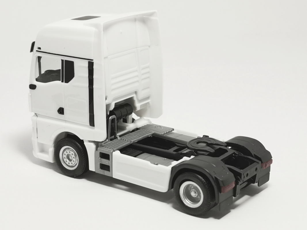 Preview: 315876 MAN TGX GX Zugmaschine mit Spiegelkameras, weiß Herpa