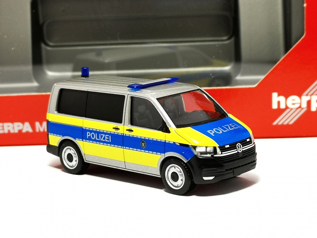 097185 VW T 6.1 Bus „Polizei Baden-Württemberg“ Herpa