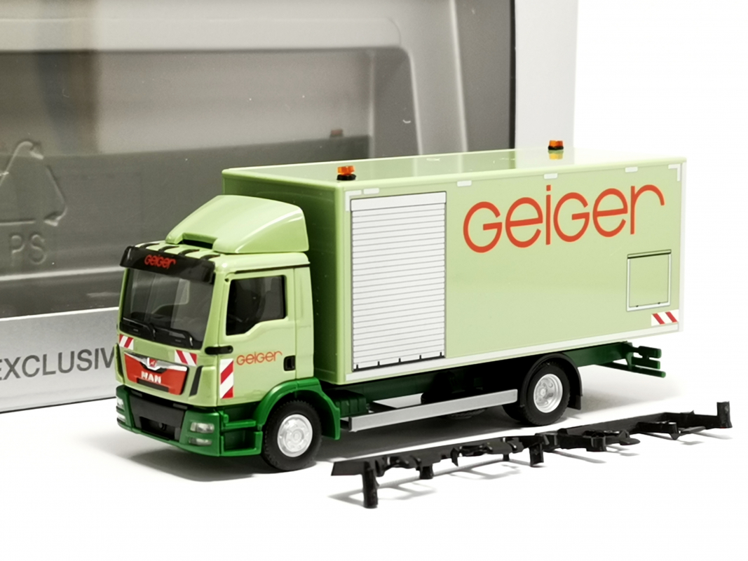 952736 MAN TGL E6c Koffer-LKW "Geiger" Herpa