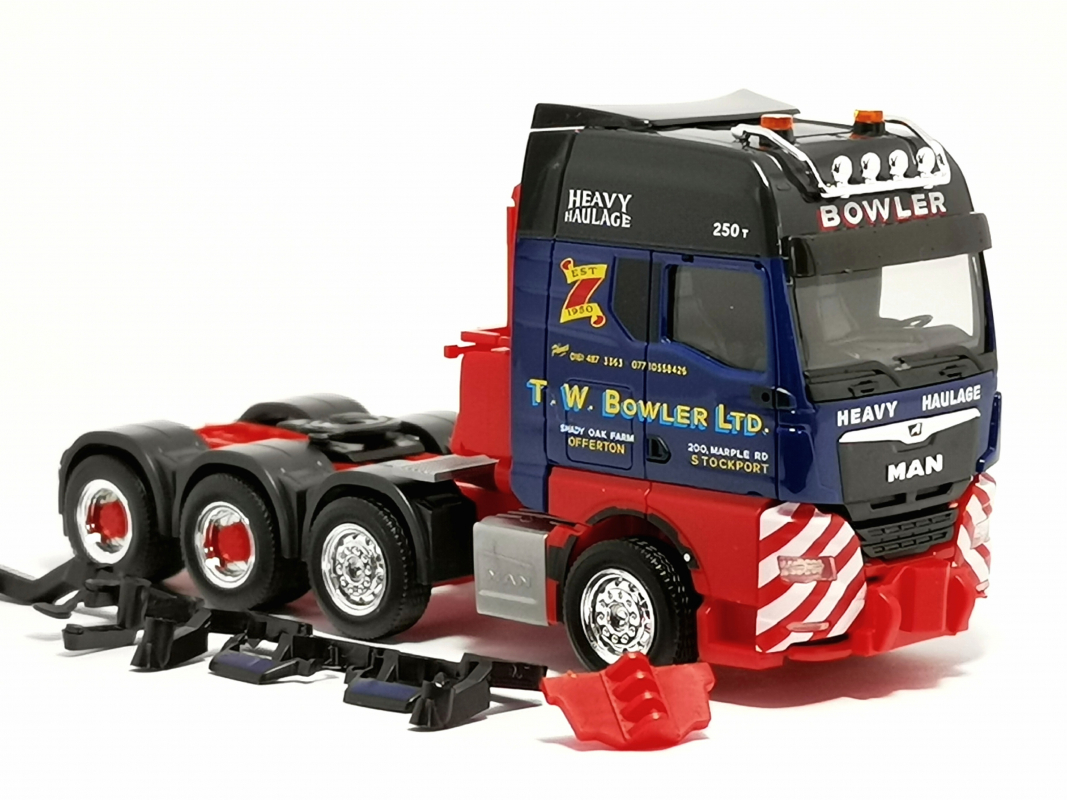 MAN TGX GX Schwerlast Zugmaschine „Bowler“ Herpa