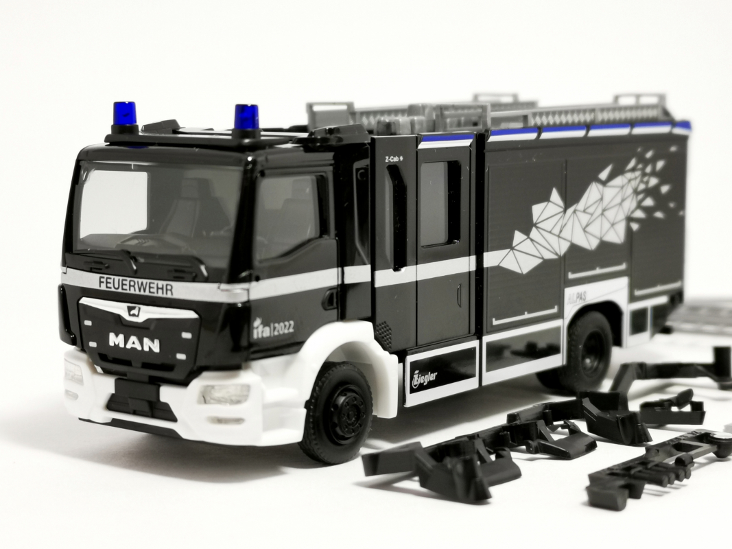 096997 MAN TGM CC Ziegler Z-Cab „Interkantonales Feuerwehr-Ausbildungszentrum Schweiz“ Herpa