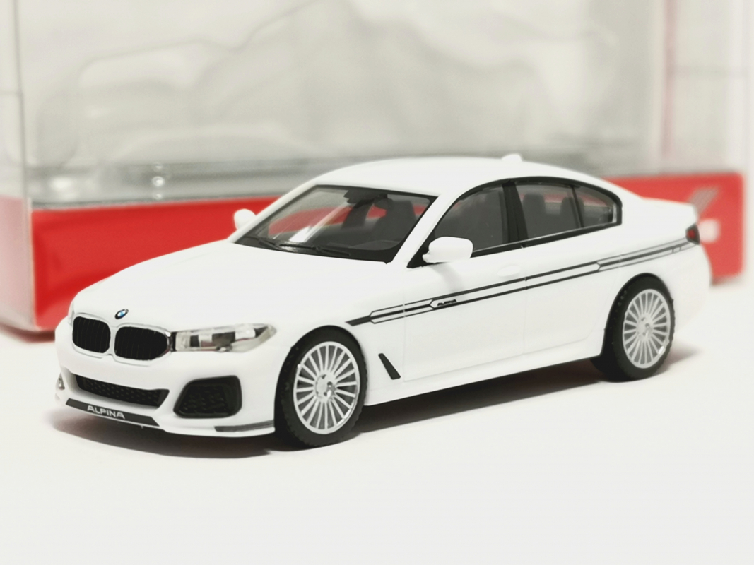 421065 BMW Alpina B5 Limousine, weiß Herpa