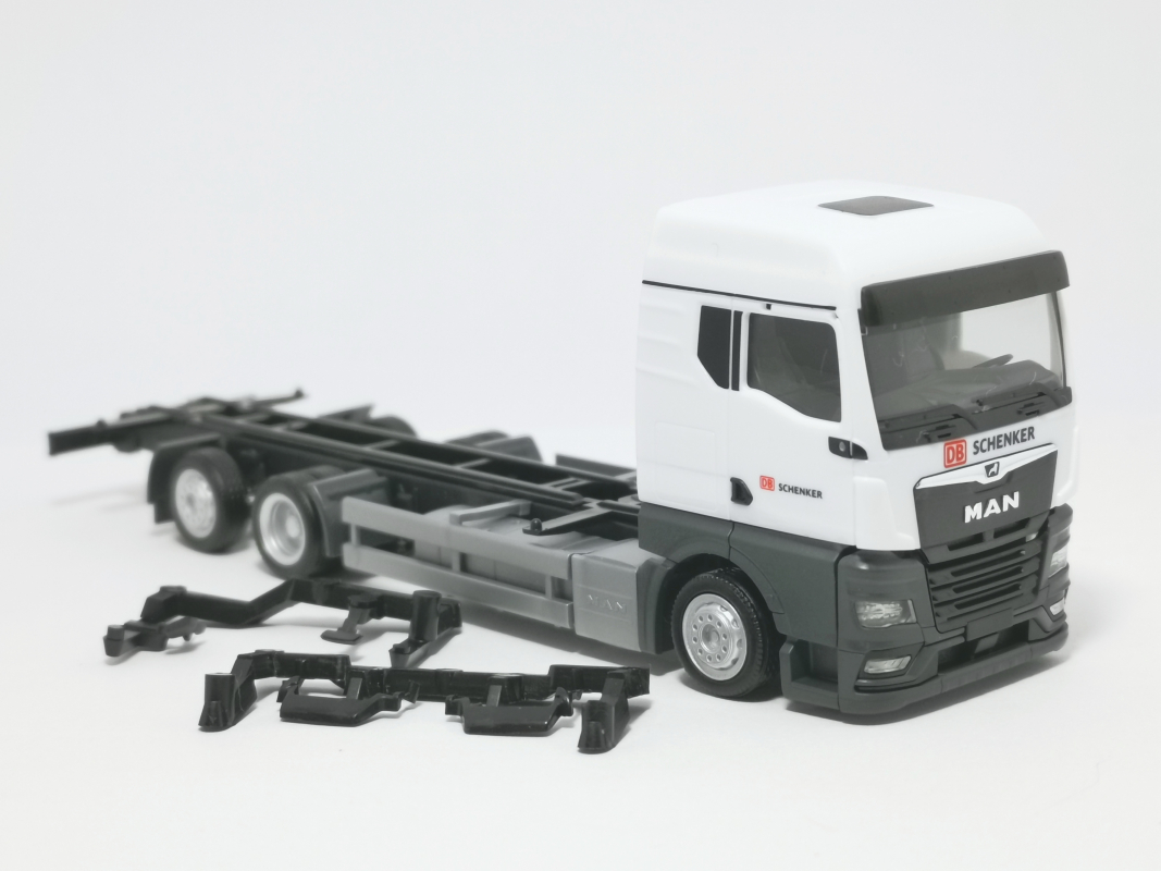 MAN TGX GM Volumen Lkw 3a „DB Schenker“ Herpa