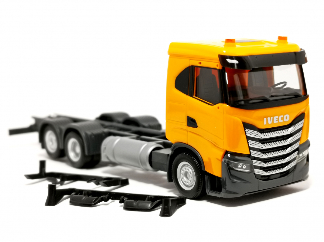 Iveco S-Way ND 3a Lkw, kommunalorange Herpa 217