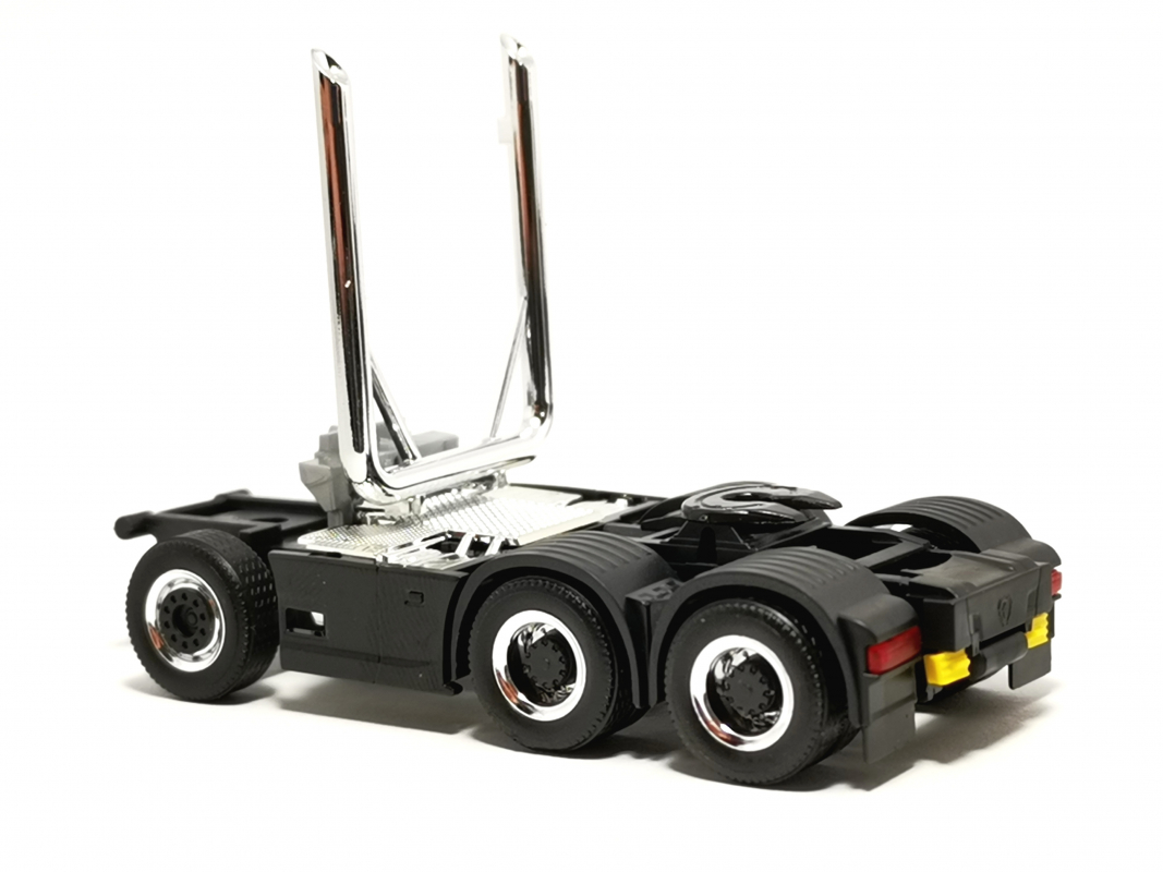 Fahrgestell für Scania 6×2 mit Highpipe, schwarz** Herpa 096